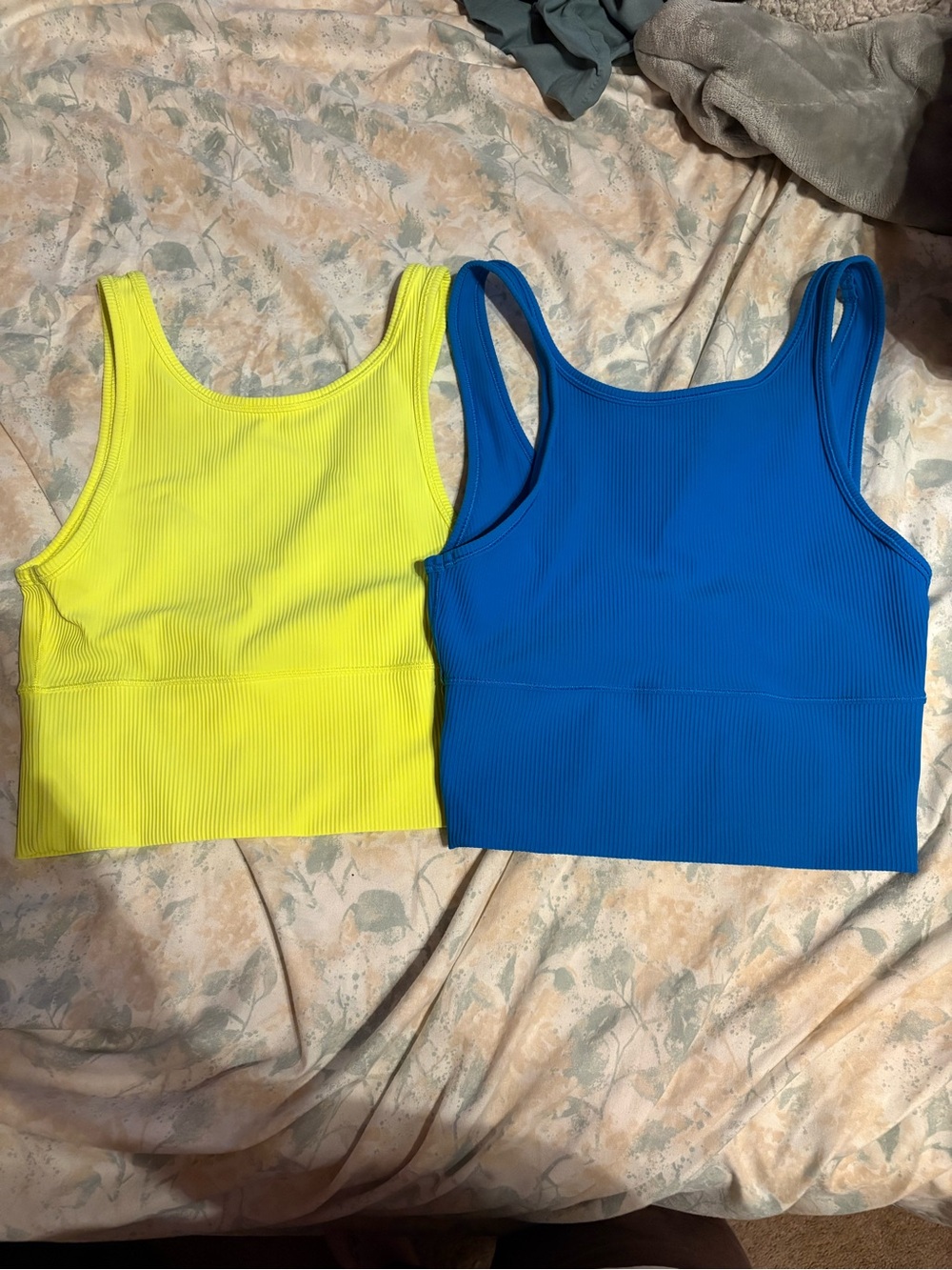 Lululemon Ribbed Cropped Tank Top - Neon Yellow & Cobalt Blue
